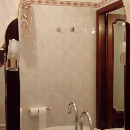 Хостел Palestro 247 *